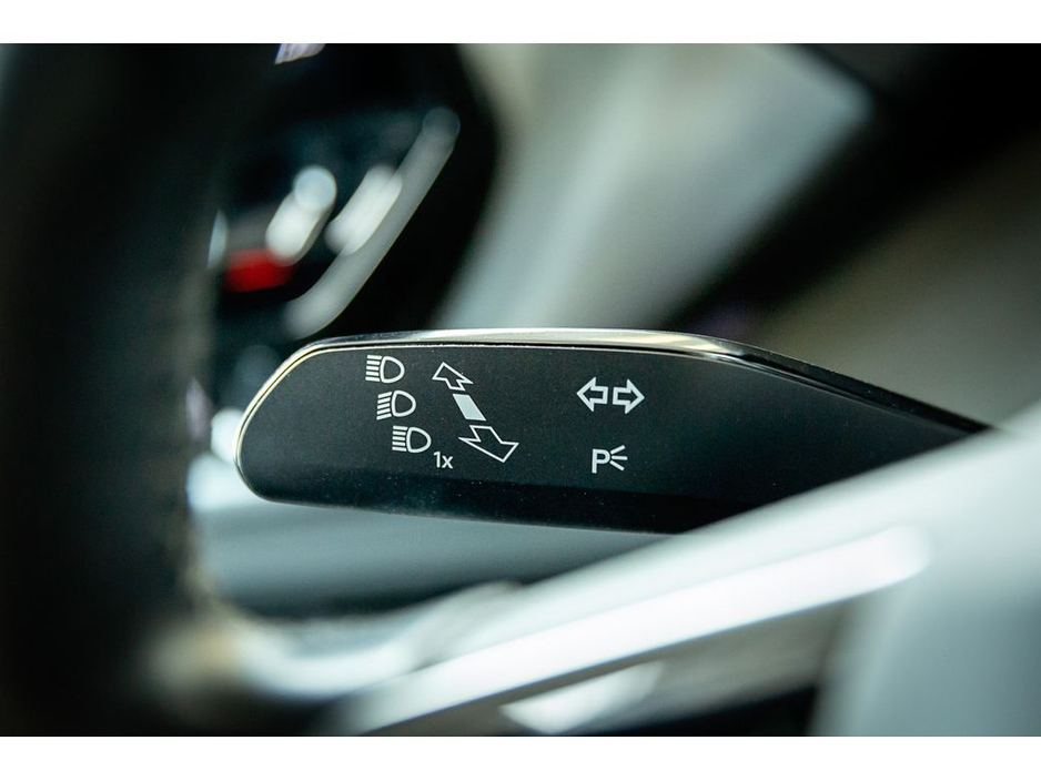 2023 Volkswagen ID.4 - image 31