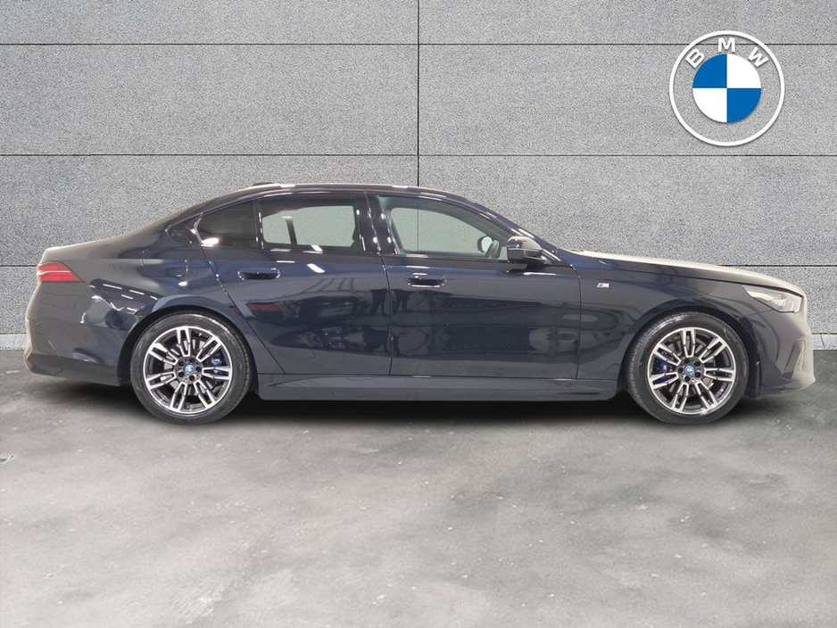 2024 BMW 5 Series - image 25