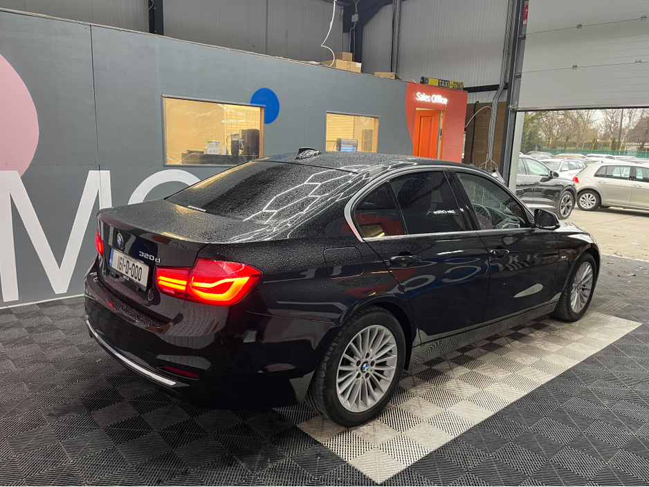 2016 BMW 3 Series - image 2