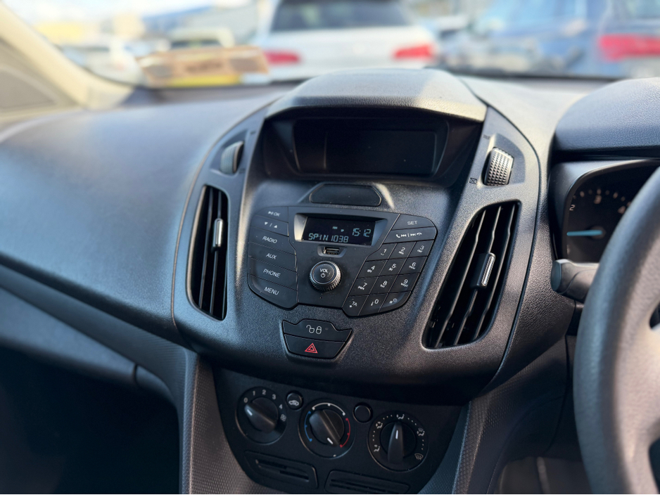 2018 Ford Transit Connect - image 20
