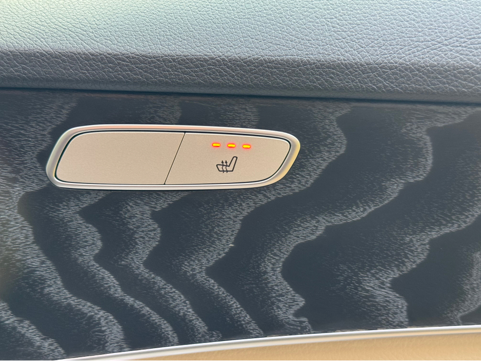 2019 Mercedes-Benz C Class - image 21