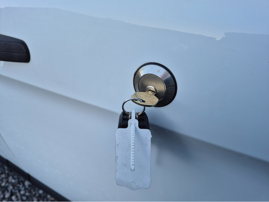 2018 Ford Transit Custom - image 5