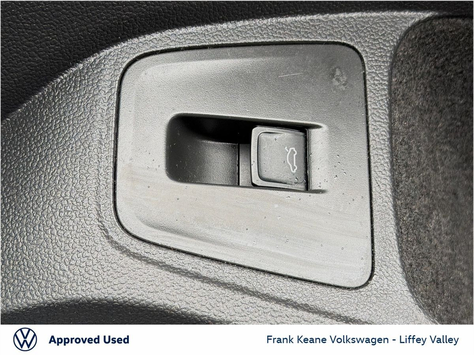 2023 Volkswagen Tiguan Allspace R-LINE AUTO 2.0 TDI 150HP *PLATINUM GREY* *7-SEATER* *SUNROOF* *CARPLAY & ANDROID AUTO* *REAR VIEW CAMERA* *PCP FINANCE AVAILABLE* €48,995