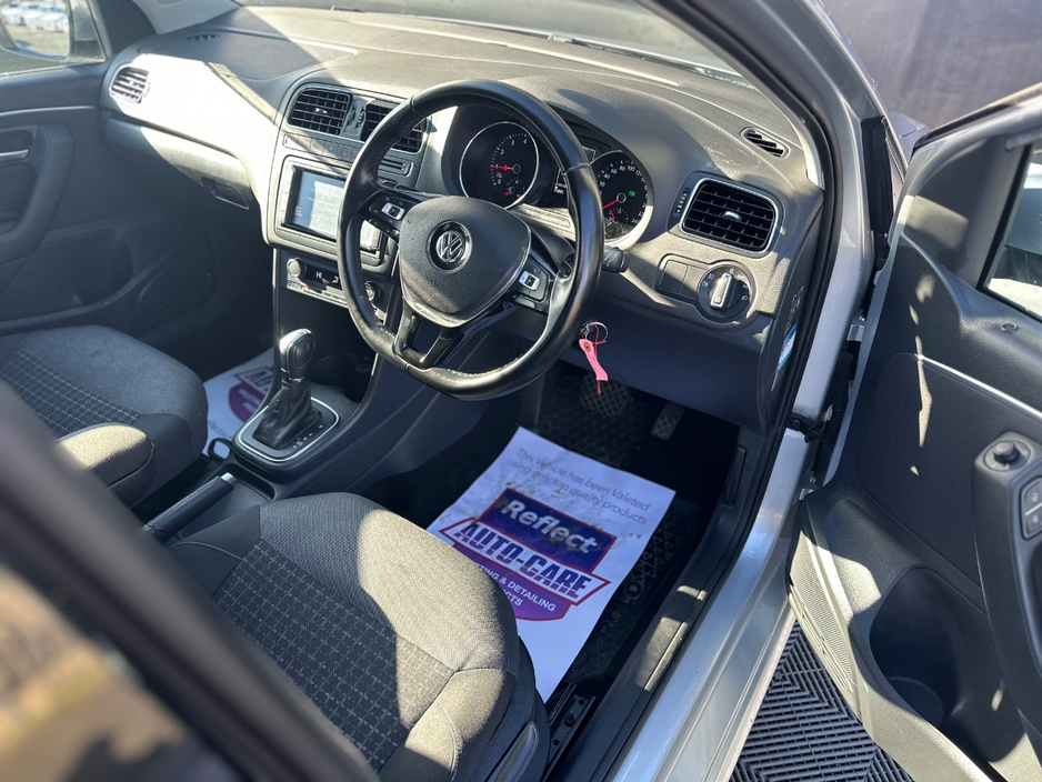 2015 Volkswagen Polo - image 10