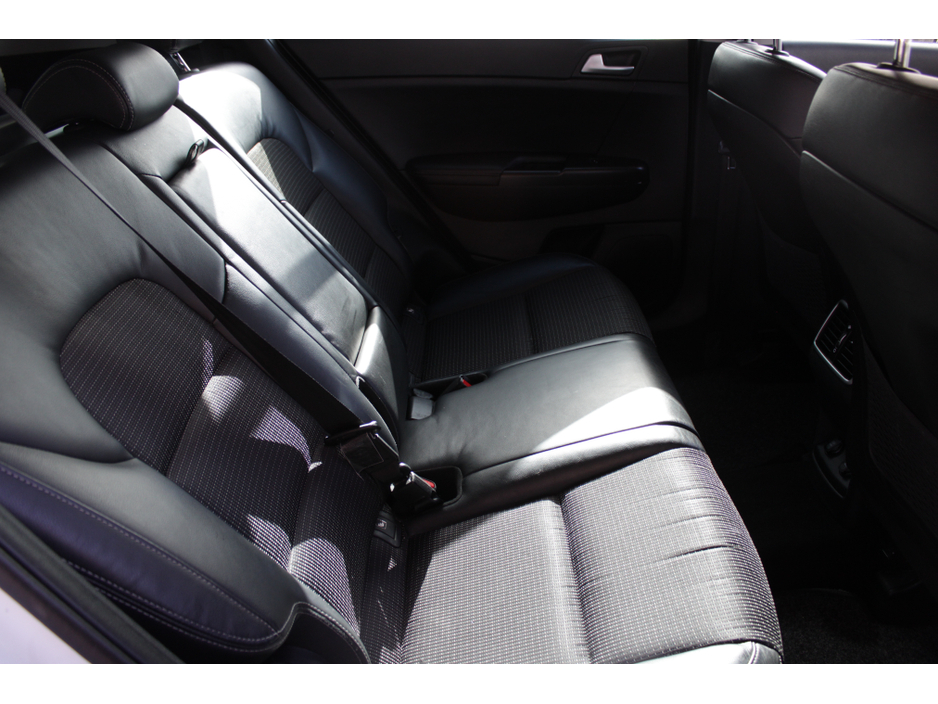 2016 Kia Sportage - image 17