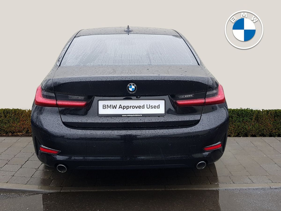 2019 BMW 3 Series - image 13