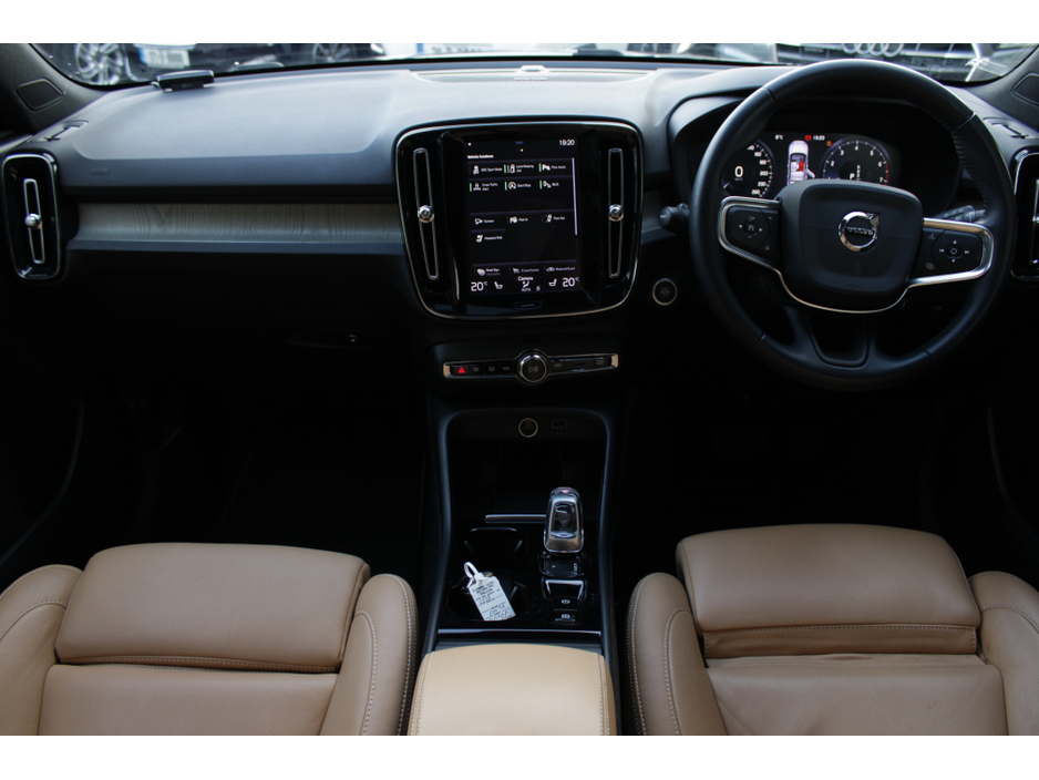 2020 Volvo XC40 2.0T5 INSCRIPTION EDITION 5DR ESTATE AUTOMATIC // VERY RARE CAR WITH HUGE SPEC // BUY WITH CONFIDENCE AA AND SIMIM APPROVED DEALER 2026 // FINANCE ARRANGED // ALL TRADE INS WELCOME // €29,950