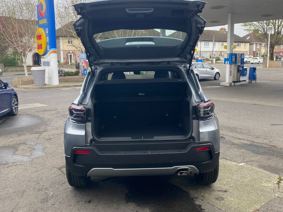 2026 Jeep Avenger - image 7