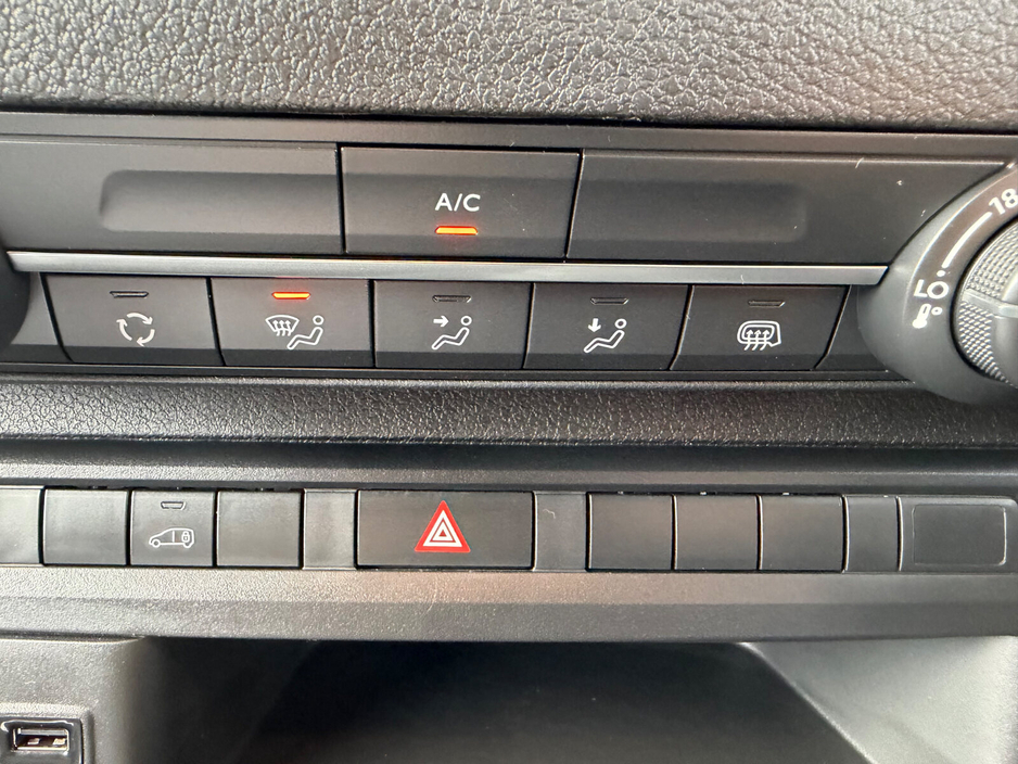 2024 Peugeot Expert - image 6