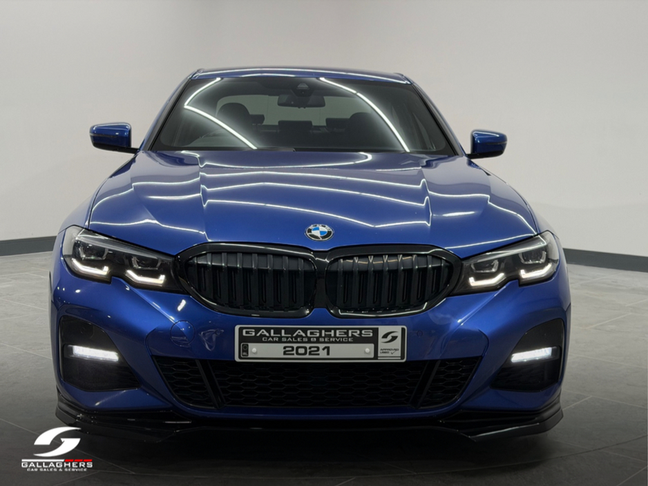 2021 BMW 3 Series - image 7
