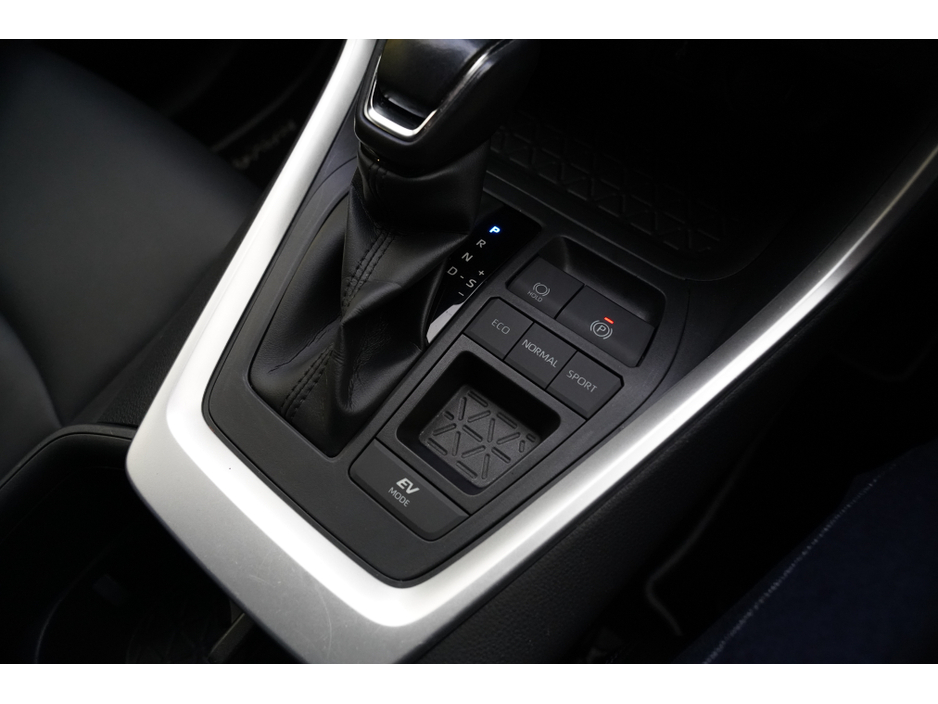 2022 Toyota Rav4 - image 15