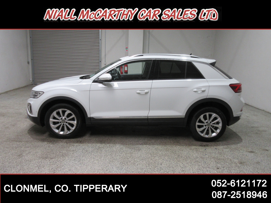 2023 Volkswagen T-Roc - image 8