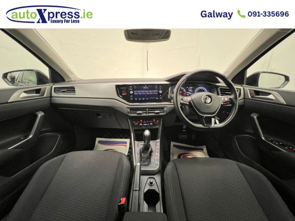 2018 Volkswagen Polo - image 2