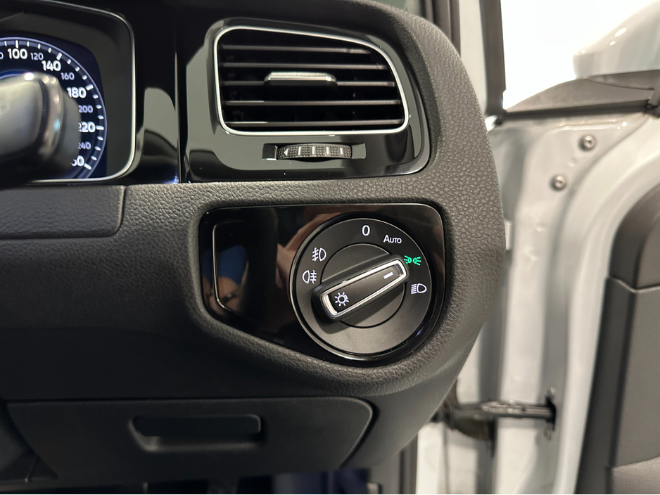 2018 Volkswagen Golf (182) HIGHLINE 1.4TSI DSG LOW KMS VW/AUDI SPECIALISTS WWW.DENISDARCYCARS.IE €20,450