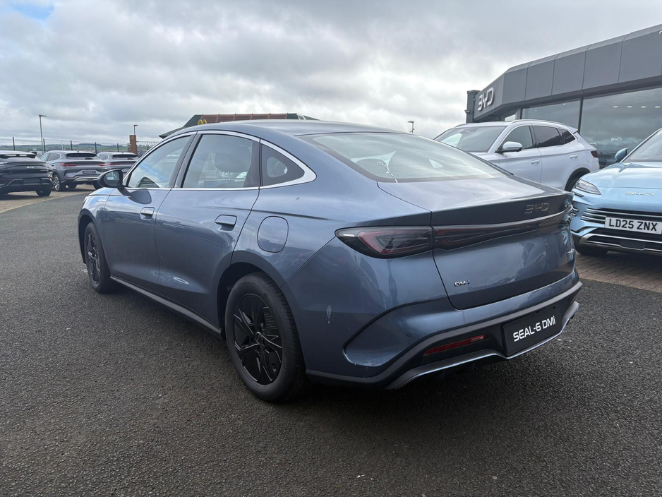 2026 BYD Seal 6 - image 7