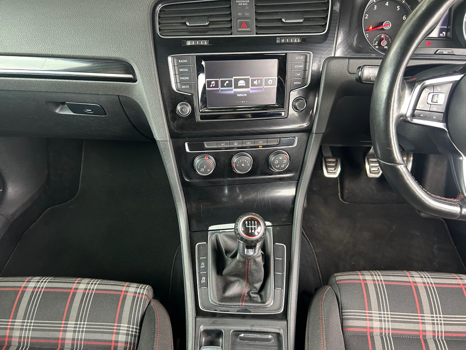 2014 Volkswagen Golf GTI 2.0 TSI MANUAL 6SPEED FWD 220BHP 5DR €15,950