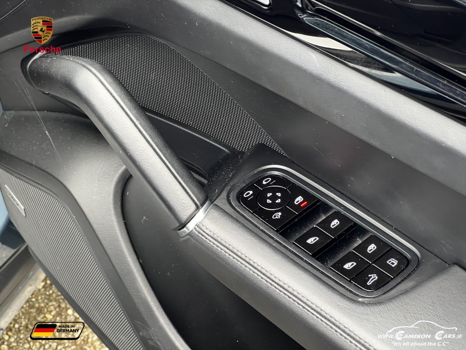 2020 Porsche Cayenne - image 16