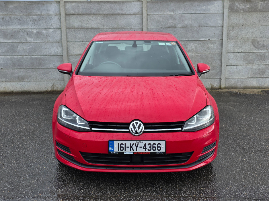 2016 Volkswagen Golf - image 2