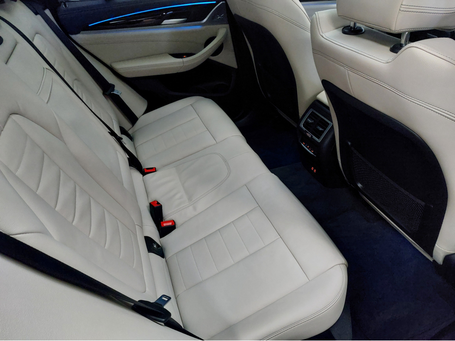 2022 BMW iX3 - image 7