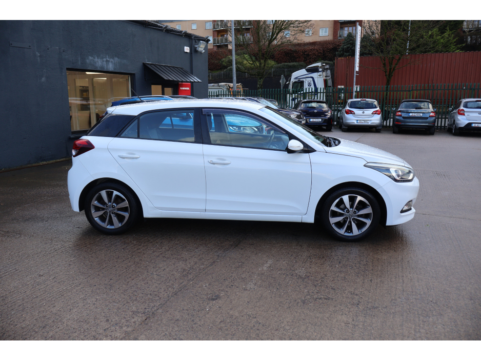 2017 Hyundai i20 ACTIVE DELUXE Only 74,000Km Exceptional! €12,995