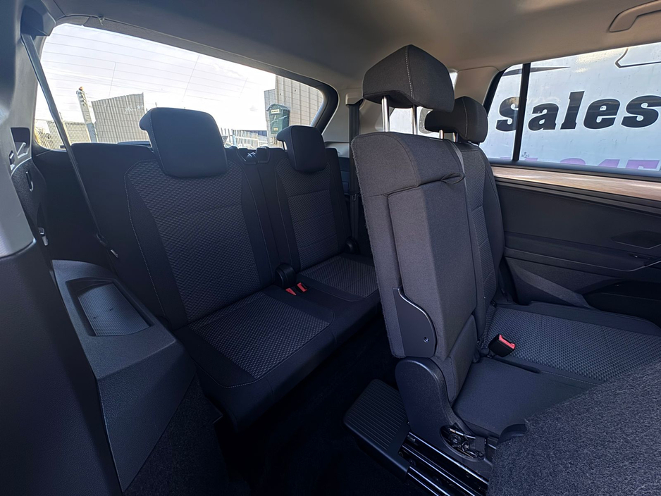 2018 Volkswagen Tiguan Allspace - image 14