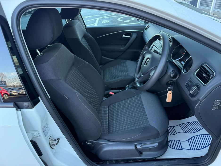 2016 Volkswagen Polo  €12,390