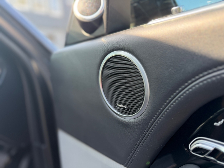 2018 Land Rover Range Rover - image 14