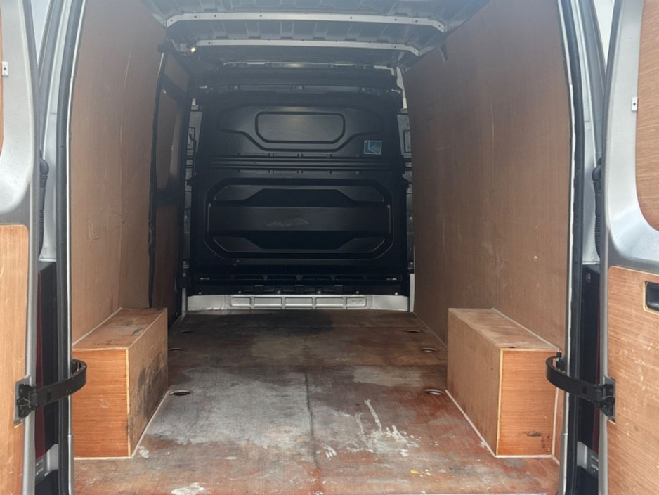 2025 Renault Master - image 7