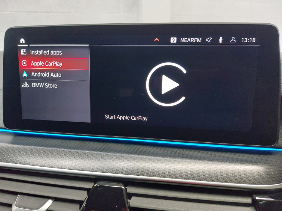 2020 BMW 5 Series - image 26