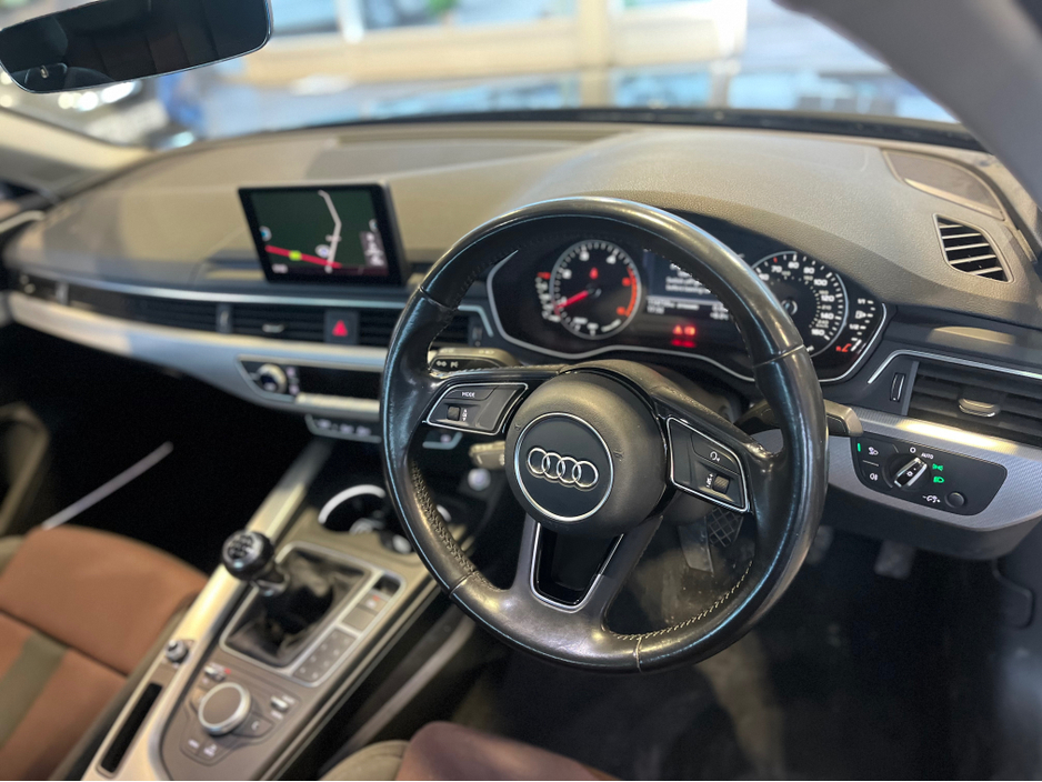 2016 Audi A4 - image 14