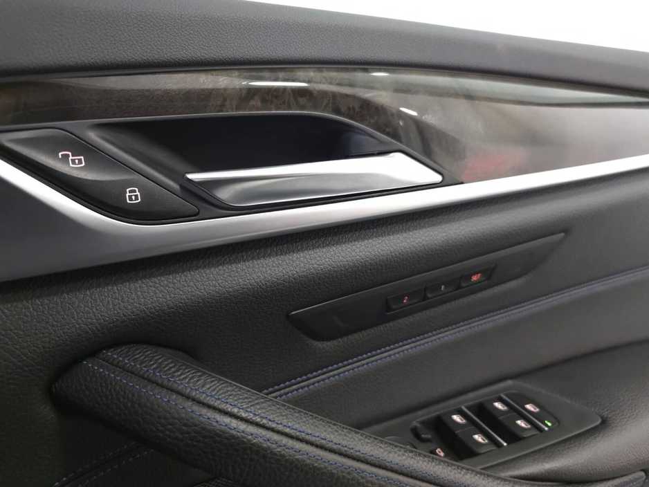 2017 BMW 5 Series 520d M Sport Auto €27,950