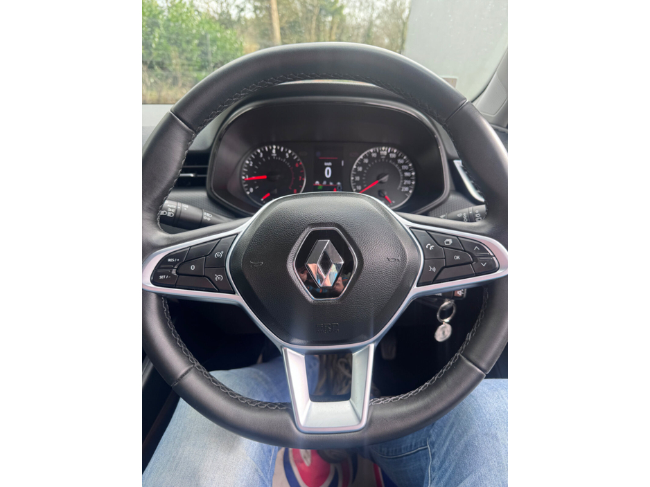 2022 Renault Clio - image 14