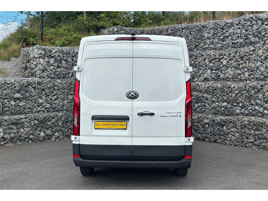 2026 Maxus Deliver 9 BASE L3H2 2.0 TCDI 1 €28,495