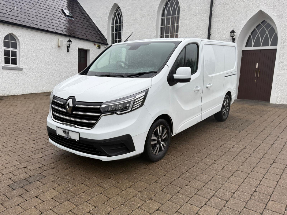 2023 Renault Trafic SL28 SporBUSINESS PLUS DCI €22,995