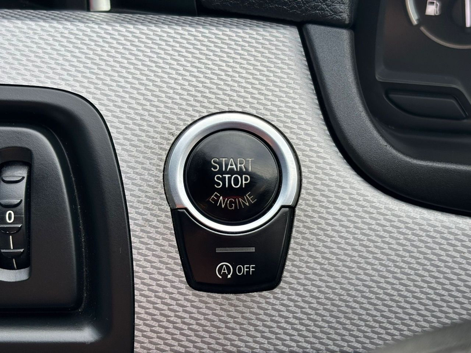 2016 BMW 5 Series - image 22