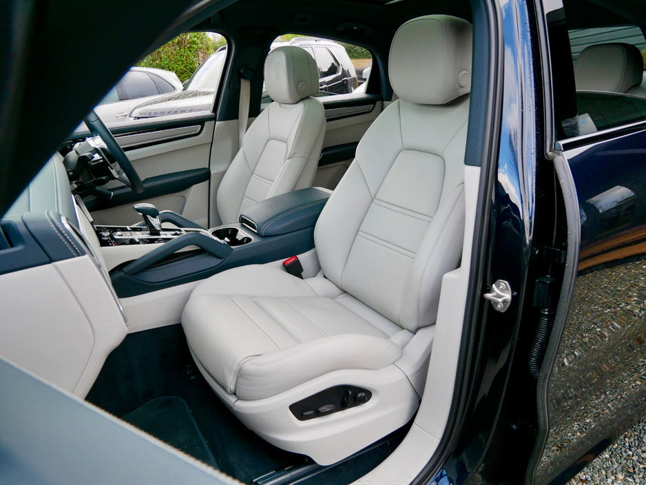 2023 Porsche Cayenne 3.0 V6 E-Hybrid 4WD Auto €87,950