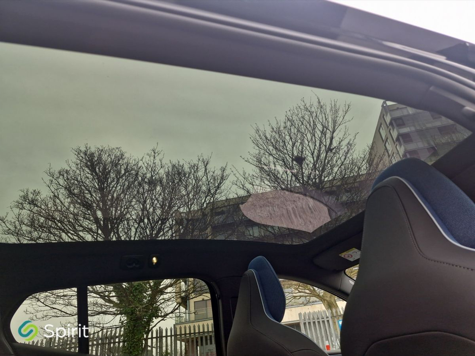 2025 Volvo EX30 - image 14