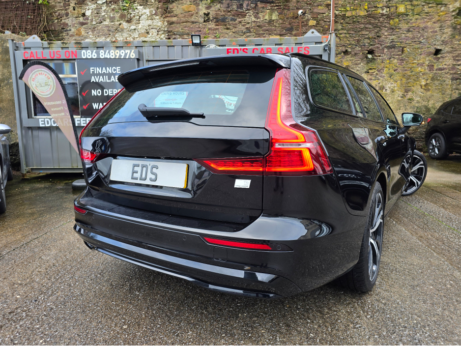 2023 Volvo V60 2.0 T6 350BHP 4 Wheel Drive 2023 (231) €30,950