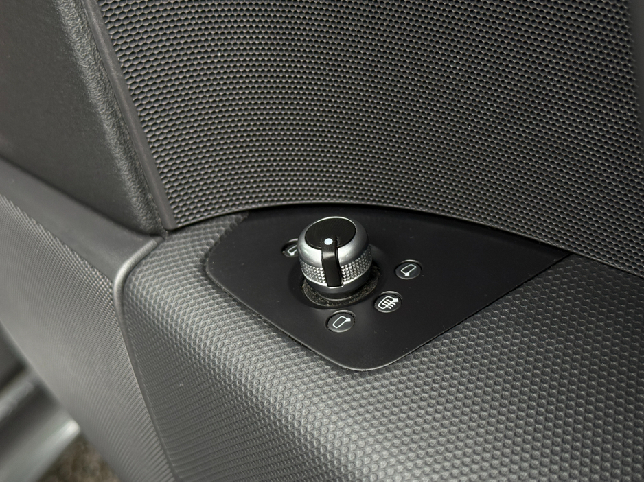 2014 Audi TT - image 13