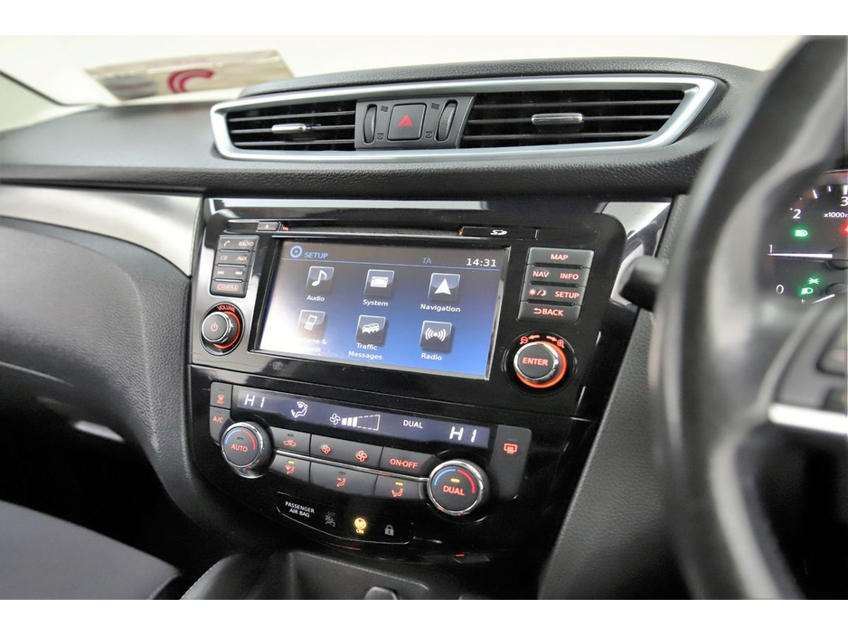 2018 Nissan Qashqai 1.5 DCI N-CONNECTA 6SPD *PANORAMIC ROOF*360 PAN CAM*SAT NAV* €18,890