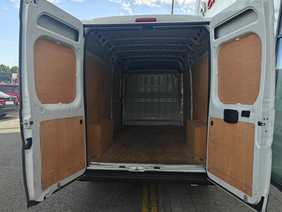 2023 Citroen Relay - image 9