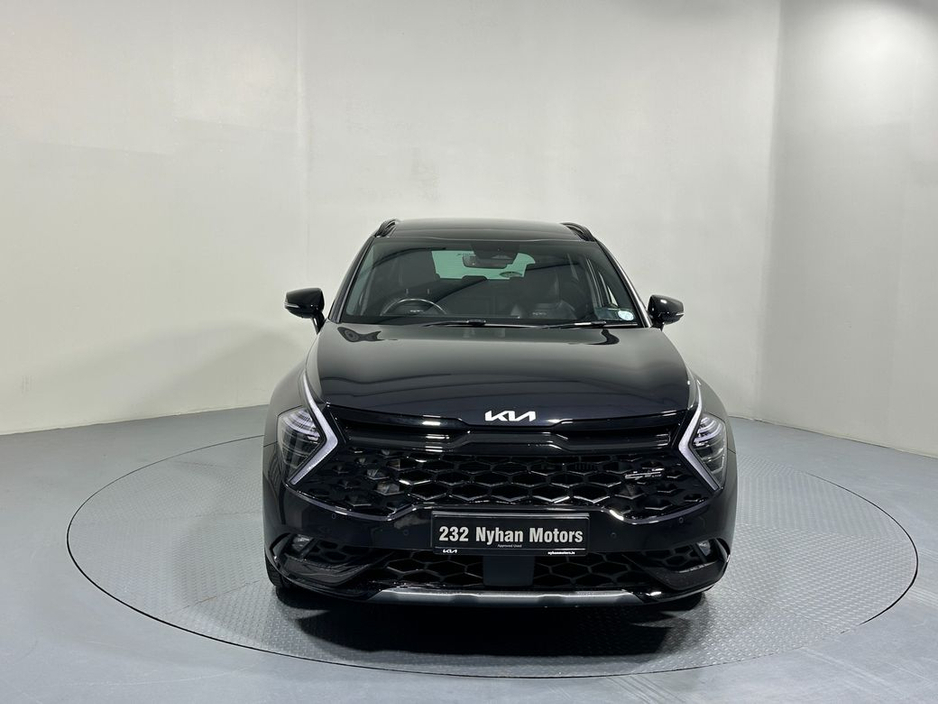 2023 Kia Sportage - image 2