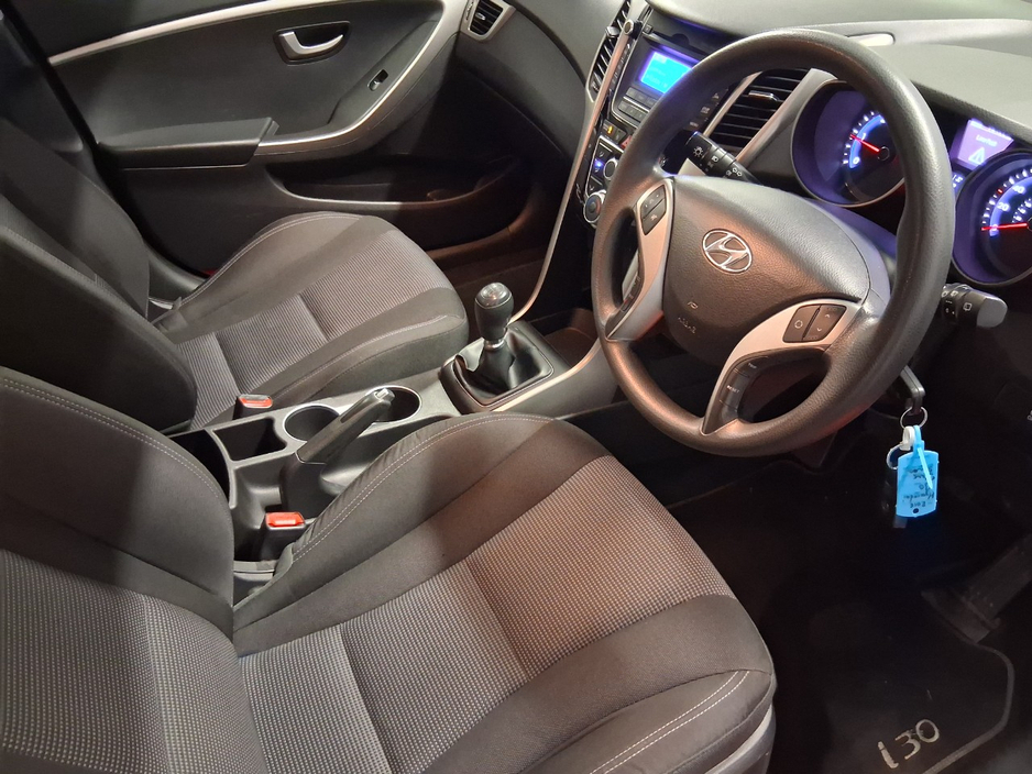 2016 Hyundai i30 - image 5