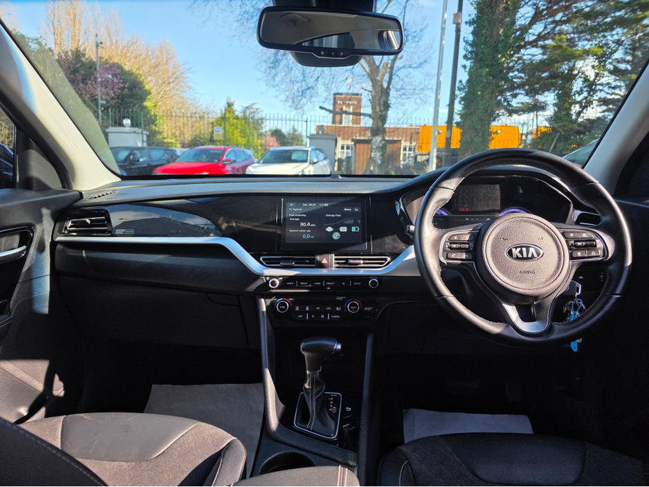 2020 Kia Niro - image 15