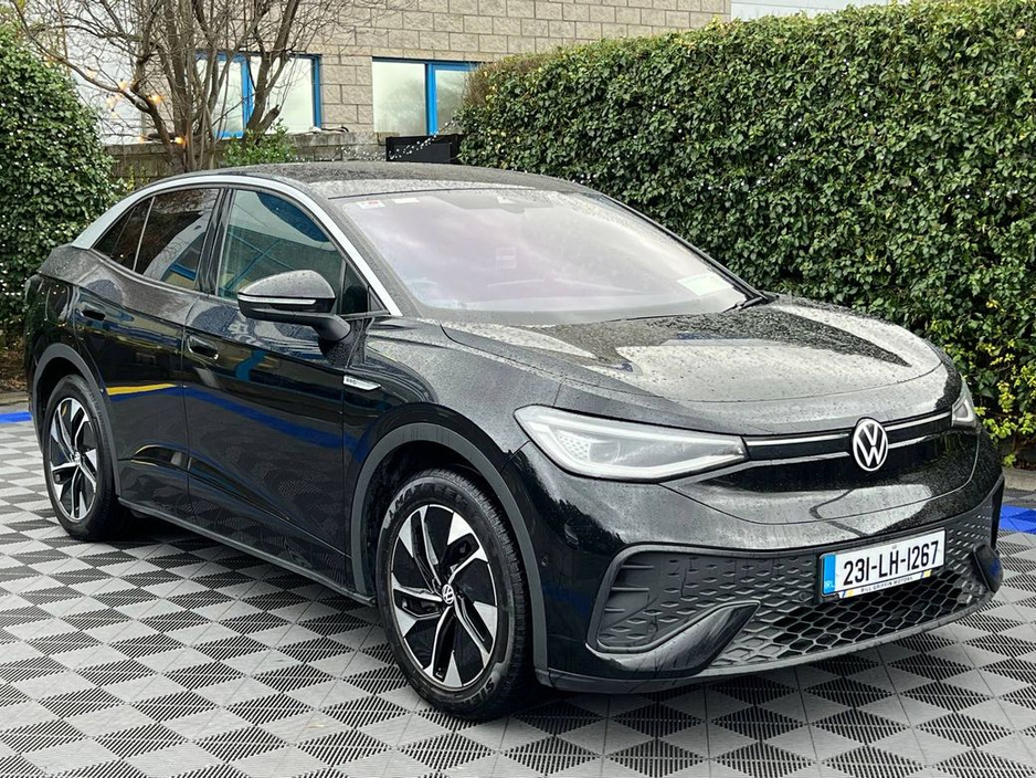 2023 Volkswagen ID.5 PRO LIFE 77KWH // HEATED SEATS // REVERSE CAMERA // DUAL ZONE CLIMATE CONTROL €24,950