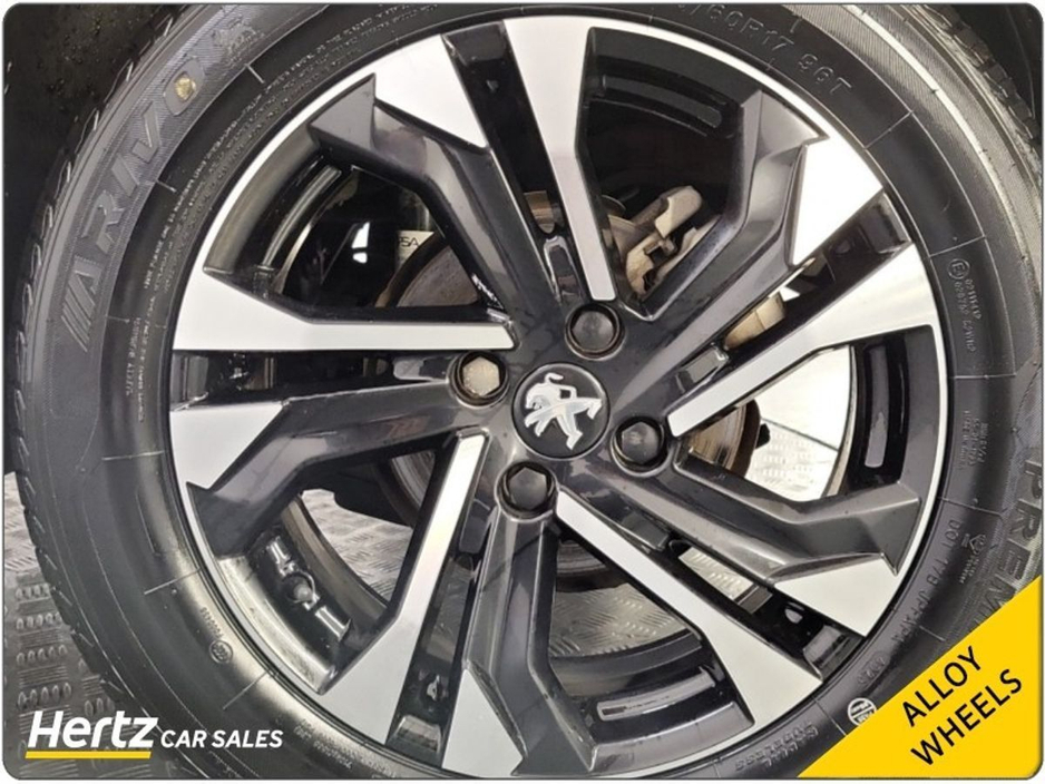 2023 Peugeot 2008 - image 11