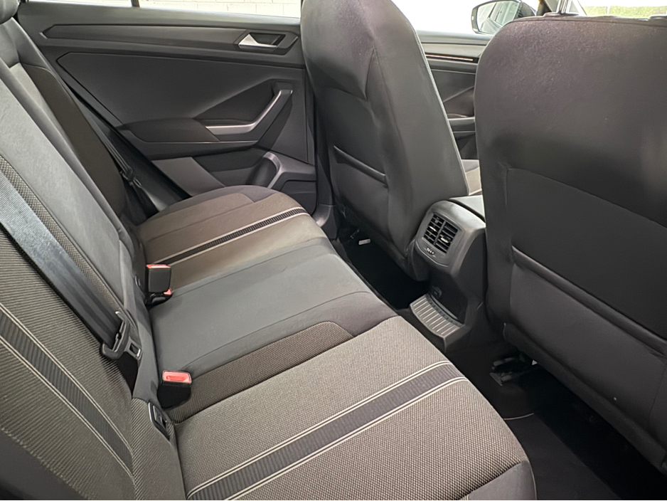 2019 Volkswagen T-Roc DESIGN TDI €18,950