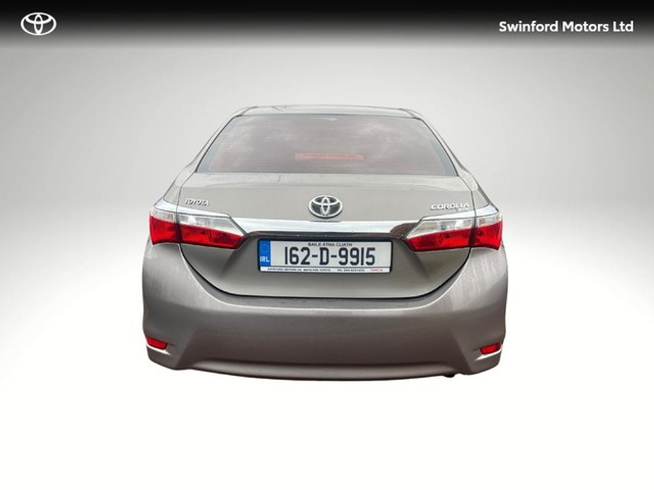 2016 Toyota Corolla - image 4