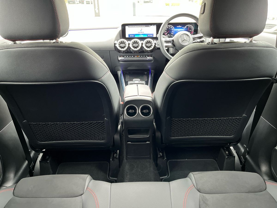 2024 Mercedes-Benz GLA Class - image 20