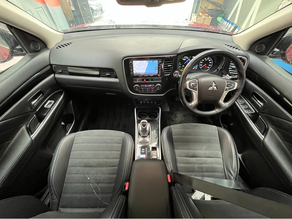 2019 Mitsubishi Outlander - image 18